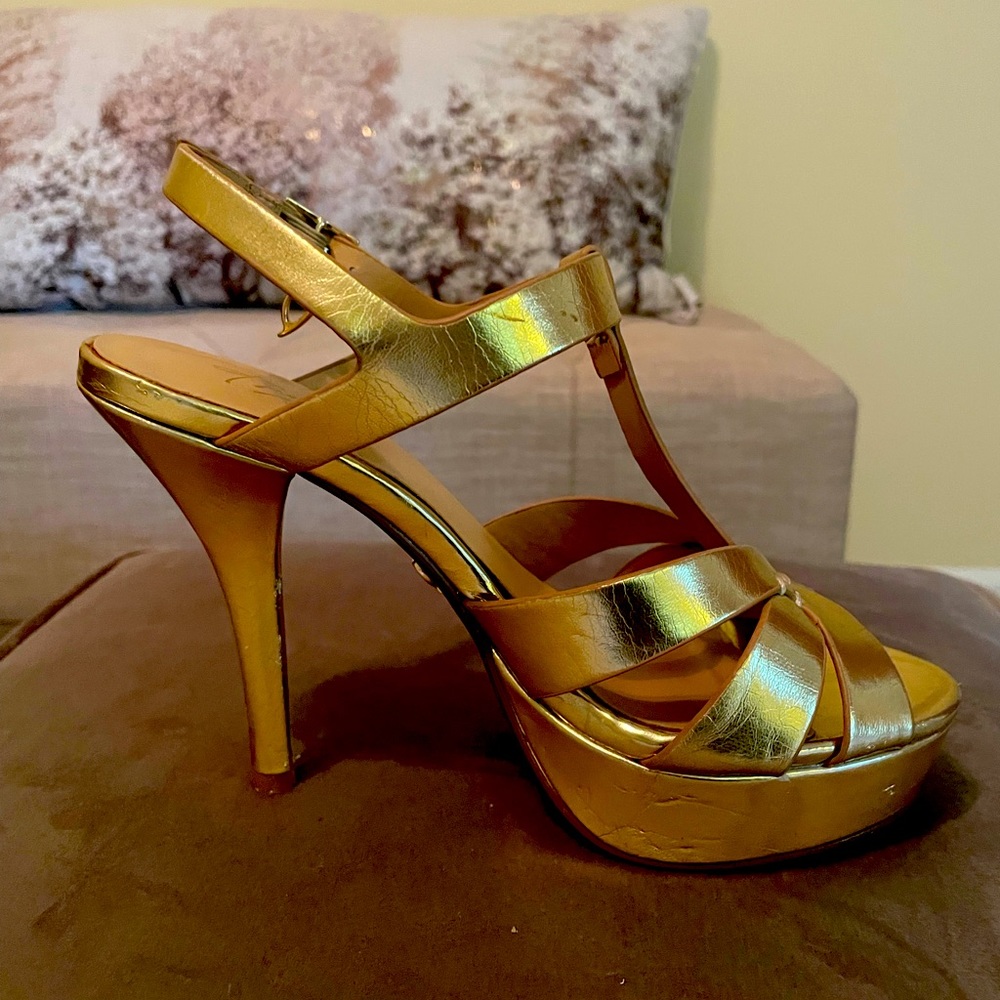 Thalia Sodi Matalic gold heels